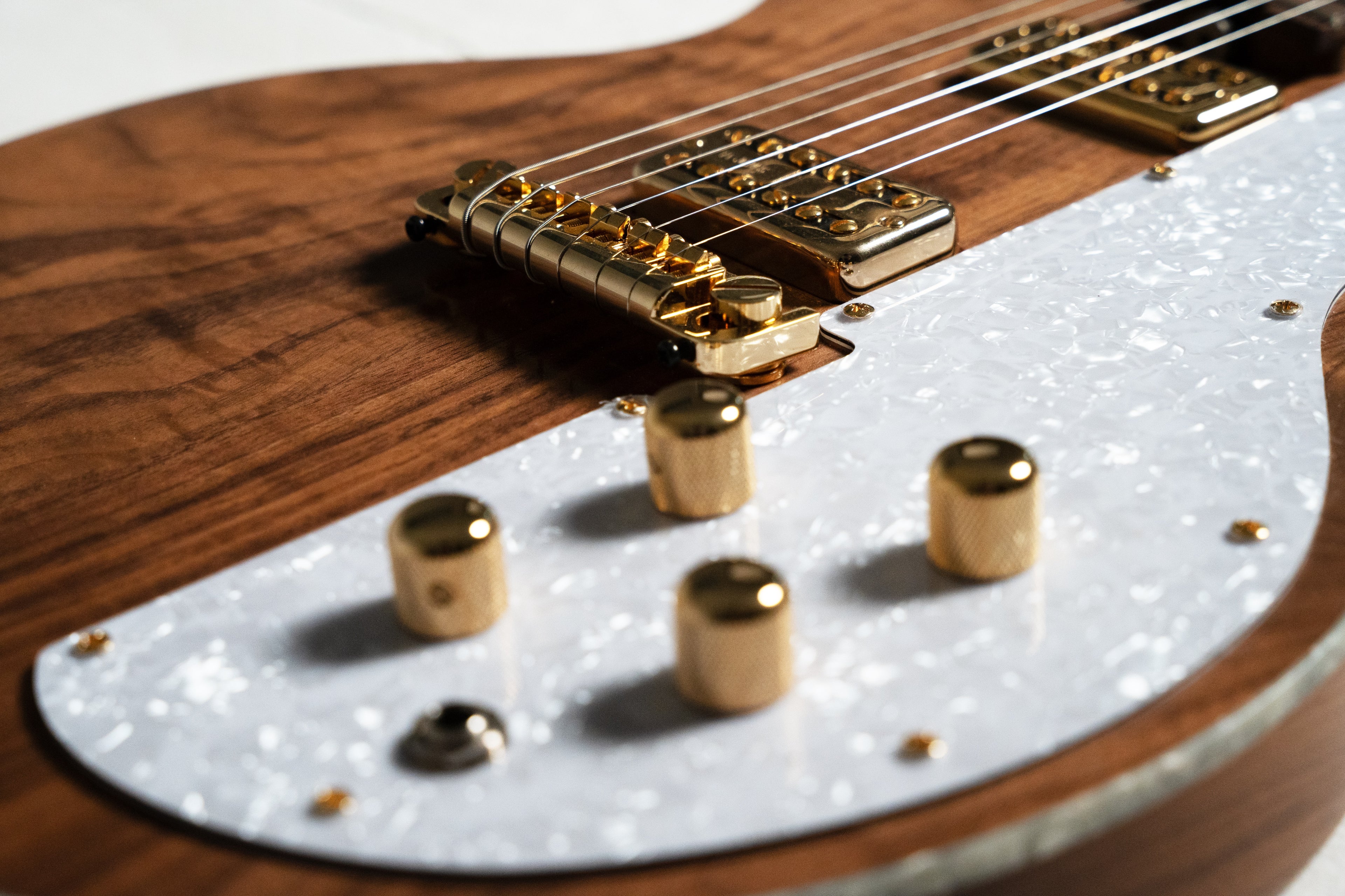 Electric Hana (Walnut)